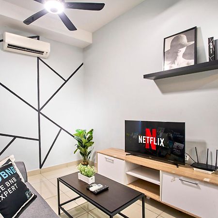 Arte Plus Klcc Designer Suites By Cobnb Kuala Lumpur Exterior foto